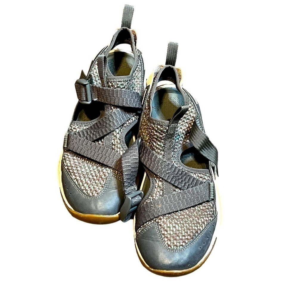Chaco Odyssey Sandals Size 6 Sneakers Walking Hiking Casual Shoes